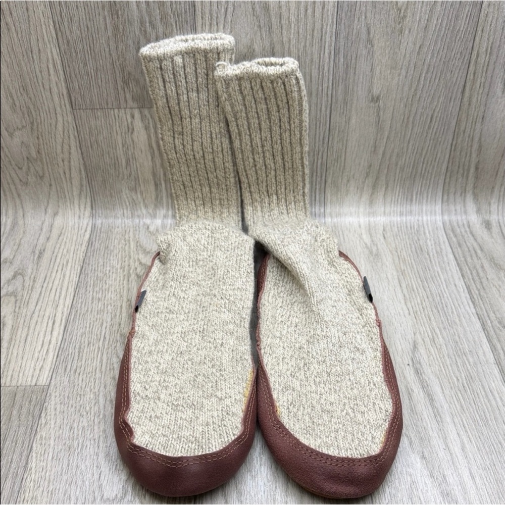 Acorn Suede Slipper with Brown Stitching